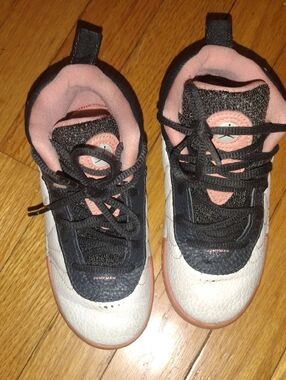 Jump Kids Sneakers in Black, White & Pink 9C